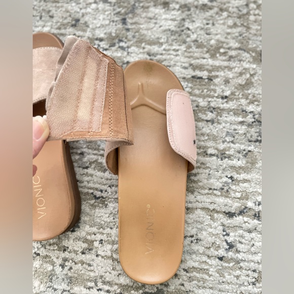Vionic Roni Rose Suede Orthotic Slide Sandals Size 7.5 Ruffled Boho Comfort - Picture 8 of 8